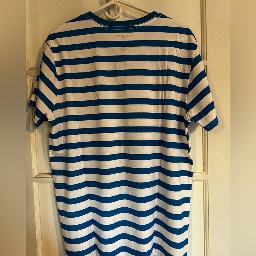 Hello kitty Large Tee. - Picture 3 of 4